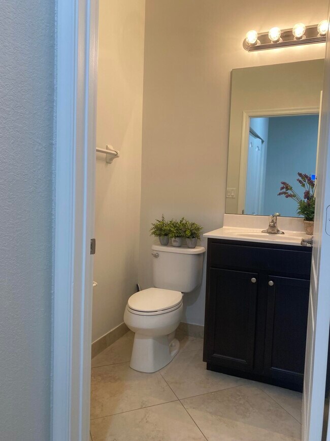 Building Photo - 9550 SW Purple Martin Way