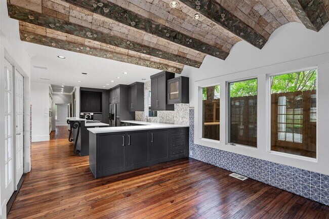 Building Photo - 5609 Vickery Blvd