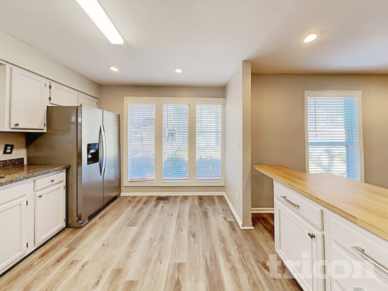 Building Photo - 567 Shannon Green Cir SW