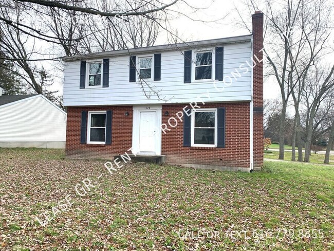 Building Photo - Updated Four Bedroom Home Within Walking D...