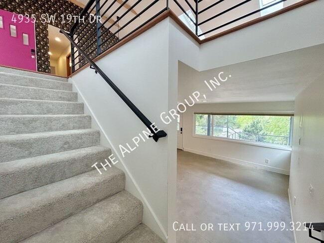 Building Photo - 4935 SW 19th Dr