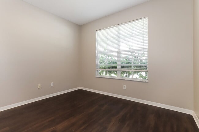 Building Photo - 6717 Cambridge Park Dr