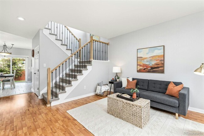 Building Photo - 5733 S Yakima Way