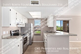 Building Photo - Beautiful Updated 2 bed, 2bath Fountain Hi...