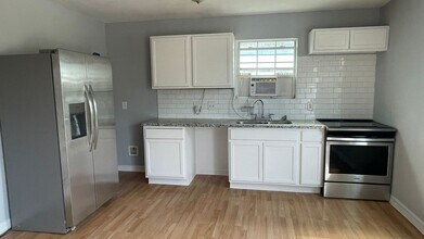 Building Photo - You dream home awaits!