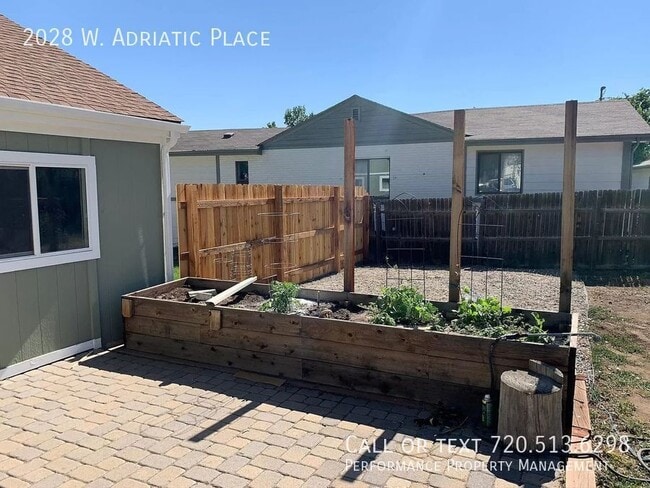 Building Photo - 2028 W Adriatic Pl