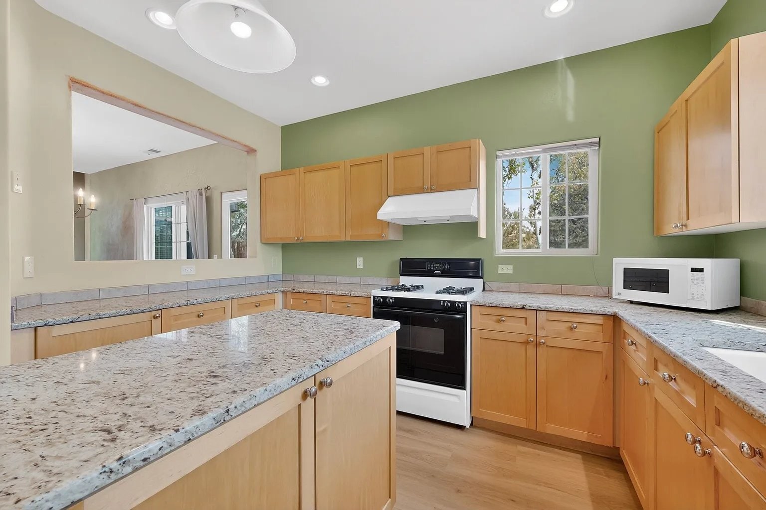 Building Photo - 4401 Autumn Leaf Ln