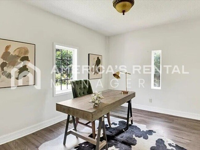 Building Photo - Room to Roam: Expansive Home with Screened Porch - Coming Soon!!