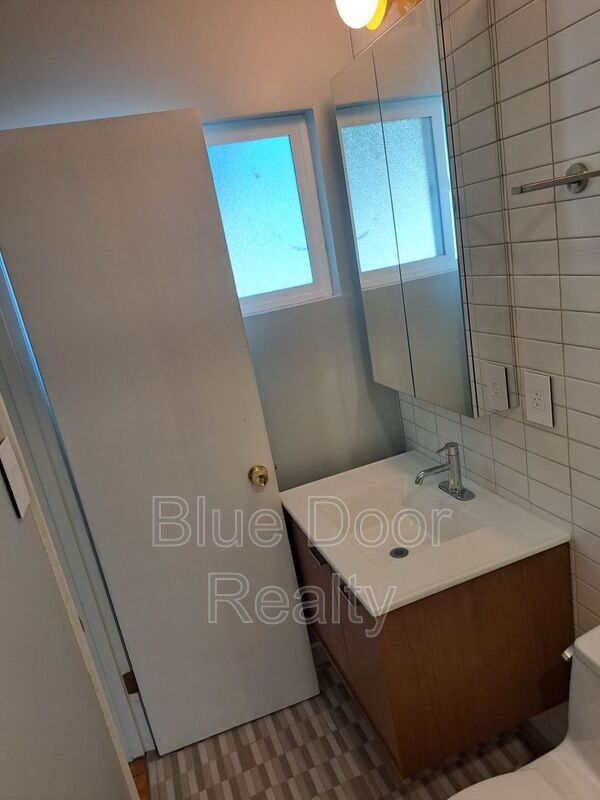 Building Photo - 3416 Parsifal St NE