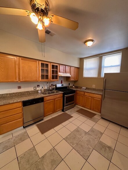 Building Photo - 7223 S Euclid Ave