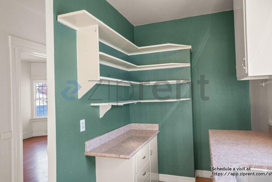 Building Photo - 848 Mead Ave