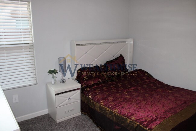 Building Photo - 8839 Baja Fairy Dr