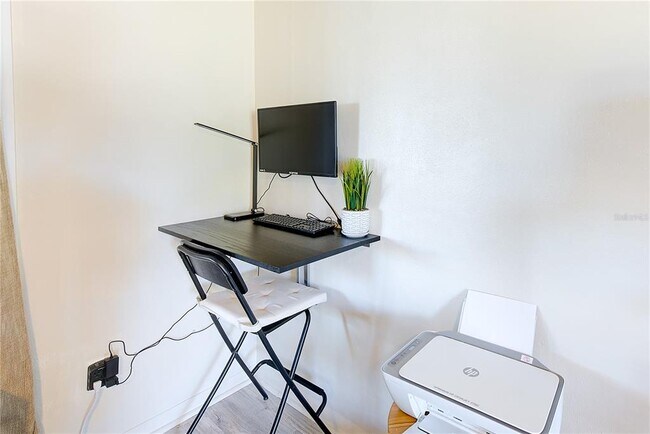 Building Photo - 14283 Sharon Dr