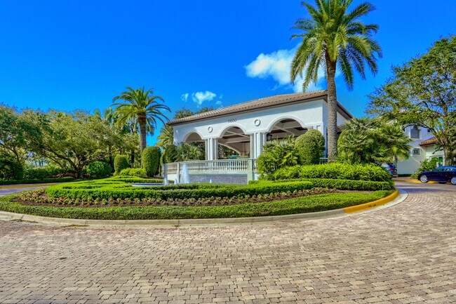 Building Photo - 128 Esperanza Way