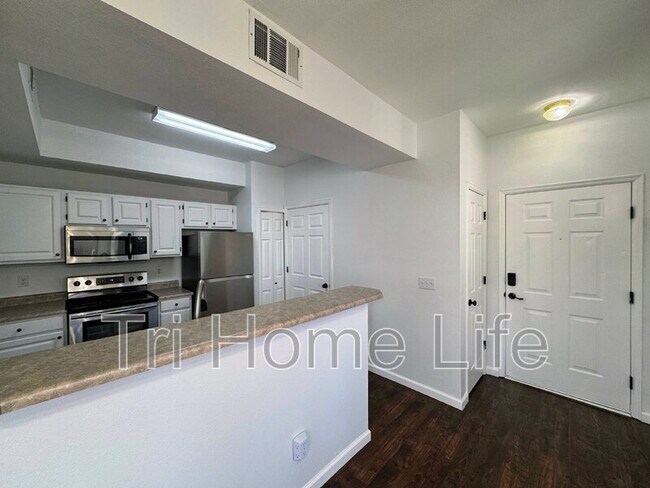 Building Photo - 12820 Ironstone Way