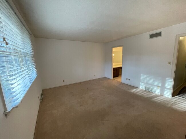 Master bed - 9548 Miamisburg Springboro Rd