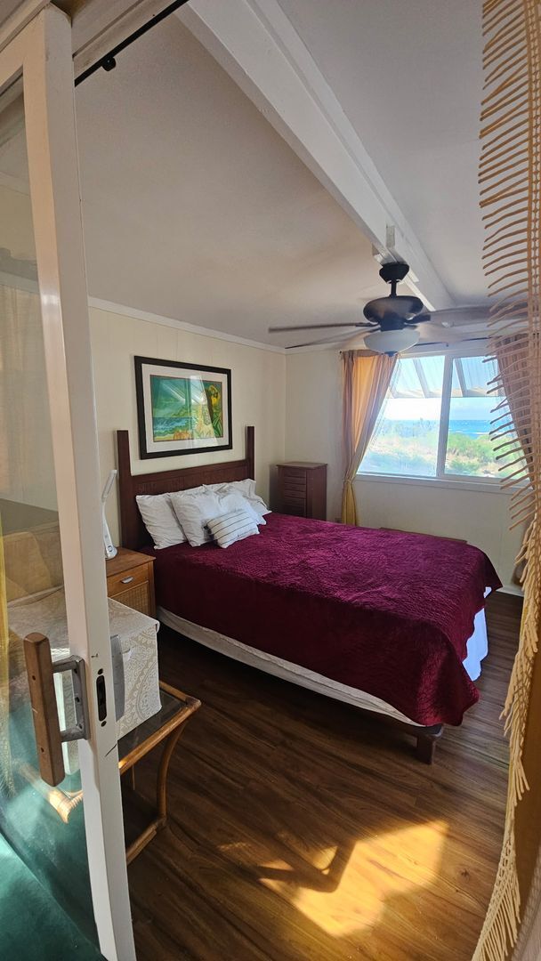 Building Photo - Oceanviews Private 1 bed / 1 bath sep. cottage. "INCL ALL utilities + WIFI internet". Furnished.