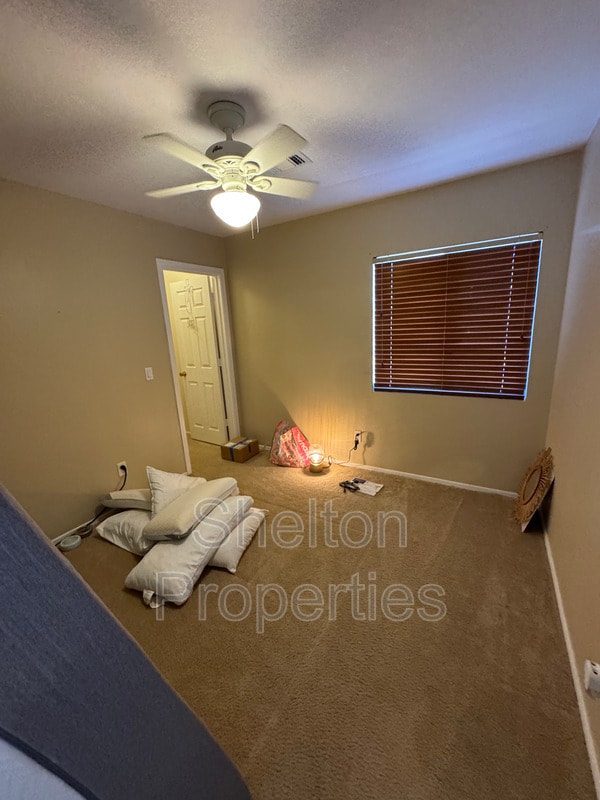 Building Photo - 22831 W Mesquite Dr