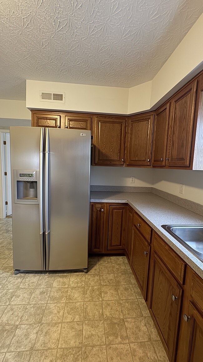 Building Photo - 24 Rosette Ln