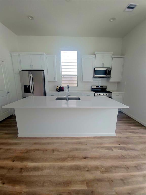 Building Photo - 1204 Highland Vineyard Ln