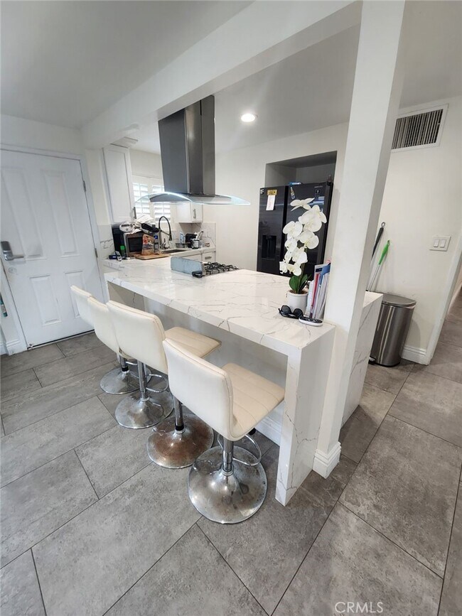 Building Photo - 111 19th St