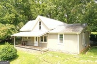 Building Photo - 135 Airport Rd