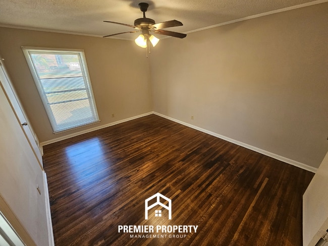 Building Photo - 2942 S.Mendenhall Road