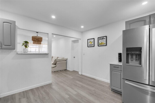 Building Photo - 3494 SW 56th Ave