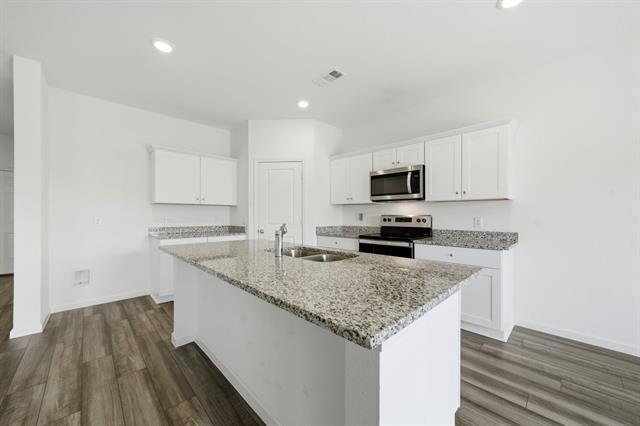 Building Photo - 8325 Kimlewick Dr