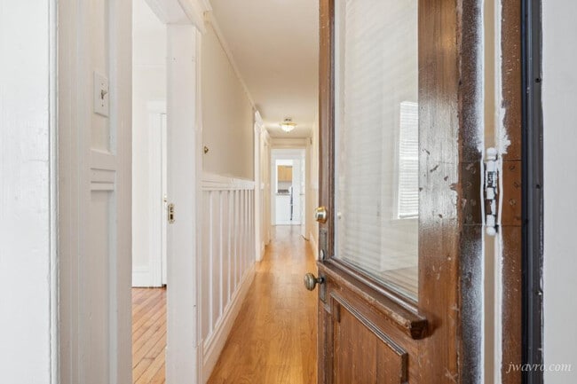 Building Photo - 1749 Greenwich St