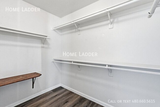 Building Photo - 7817 W McRae Way