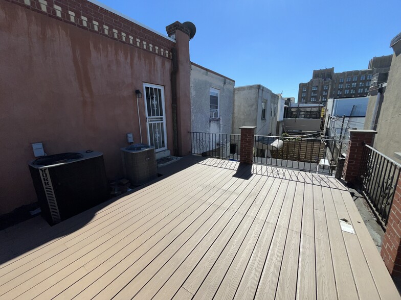 Building Photo - 1800 S 8th St