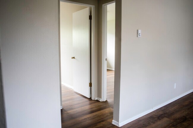 Building Photo - Harold Street Triplex