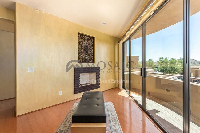 Building Photo - 13448 E Bloomfield Dr