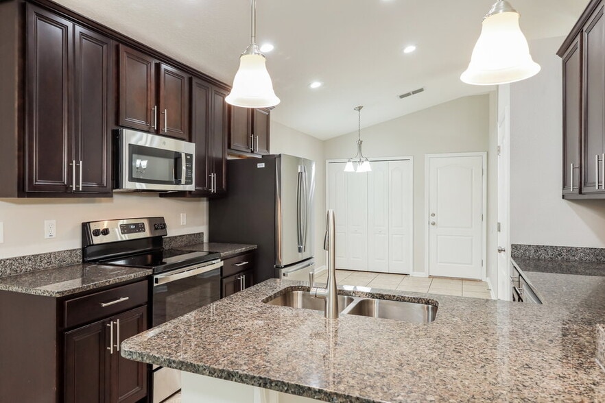 Building Photo - 4196 Great Falls Loop