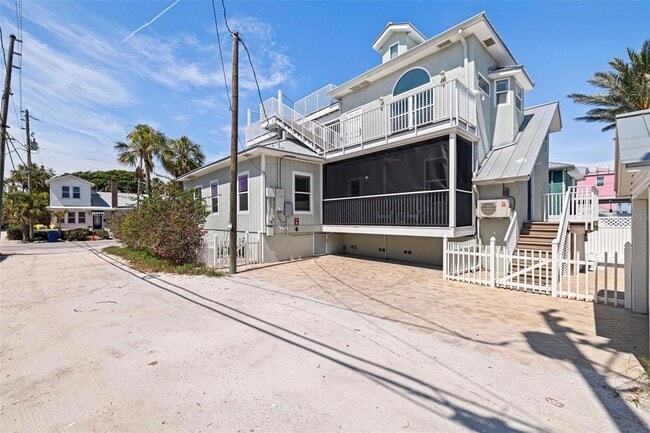 Building Photo - 106 7th Ave