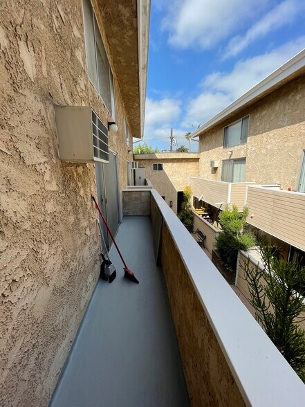 Building Photo - 3725 Glendon Ave