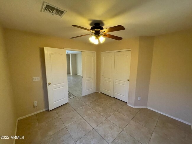 Building Photo - 25088 W Dove Cir