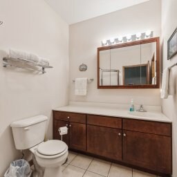 Building Photo - 640 Northbrook Dr