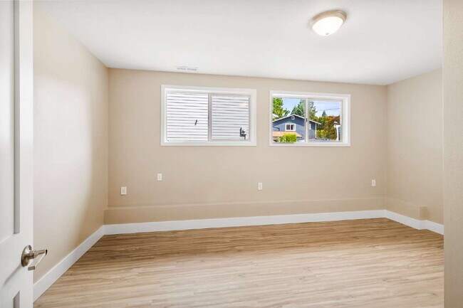 Building Photo - Modern 4-Bedroom Retreat Near Lake Whatcom...