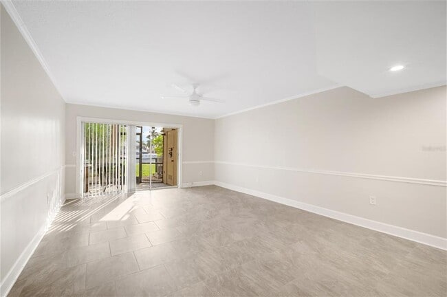 Building Photo - 1028 Apollo Beach Blvd