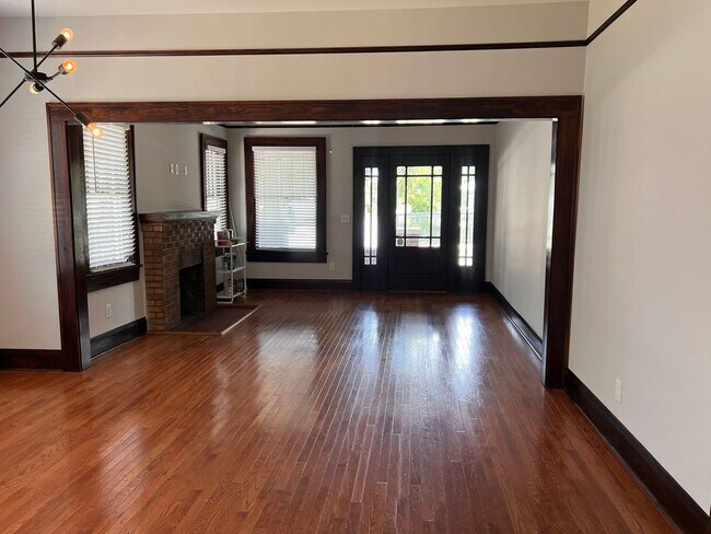 Building Photo - 2404 N Morgan St