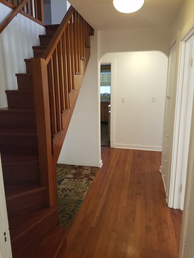 Building Photo - ***PENDING APPLICATION***Freeland 2 Bedroom, 1 Bathroom