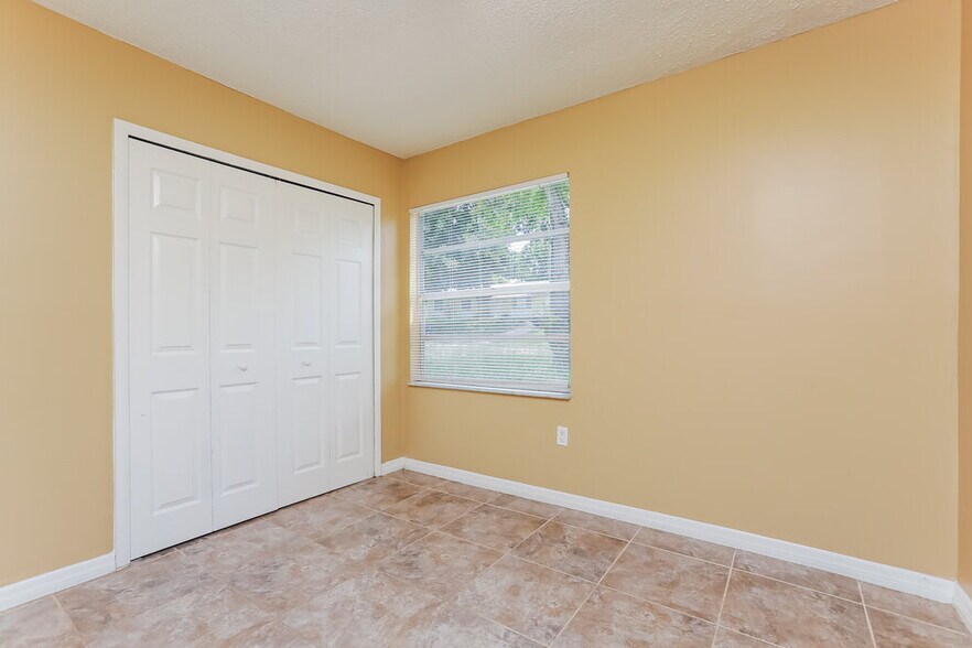Building Photo - 5343 Broken Pine Cir