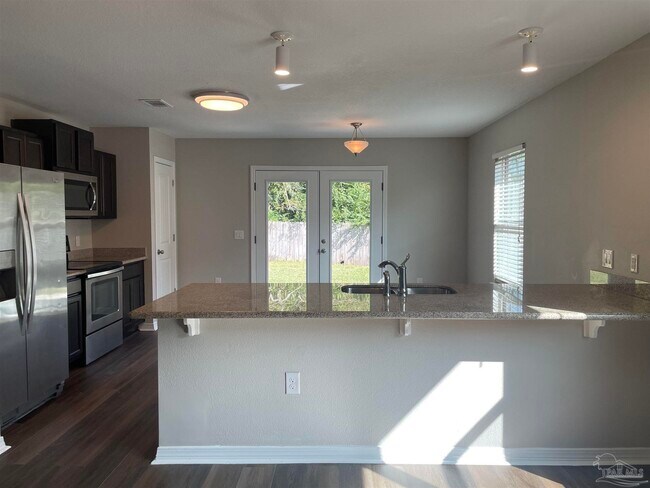 Building Photo - 10881 Chippewa Way