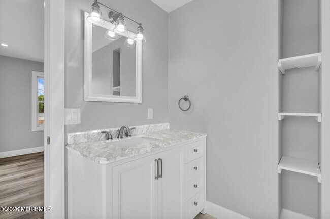 Building Photo - 553 Colts Neck Rd