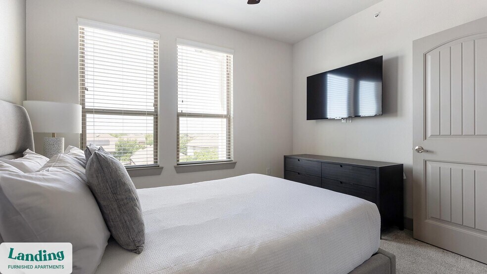 Building Photo - 12500 Shadowglen Trce
