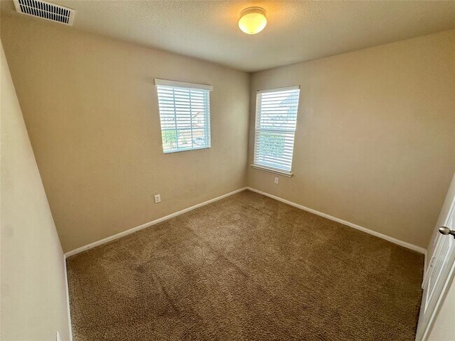 Building Photo - 12107 Waterford Run Way