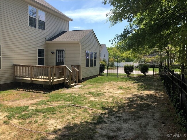 Building Photo - 1903 River Ridge Pl