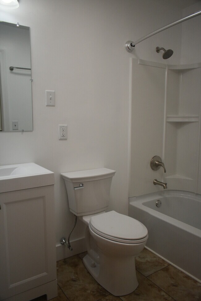 Building Photo - 1550 CT-12